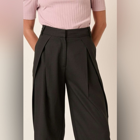 Mittoshop Deep Pleated High Waisted Wide Leg Pants - Picture 6 of 6